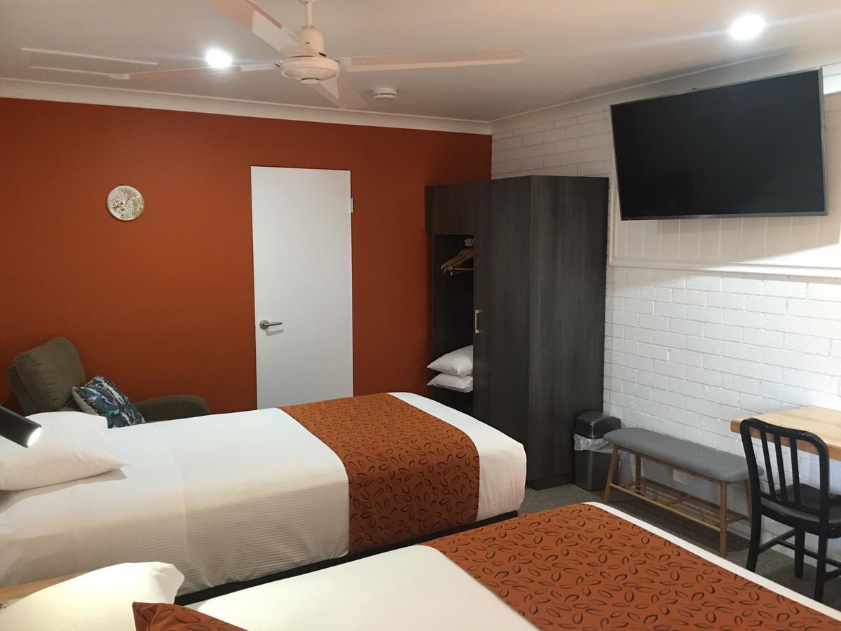 Gin Gin Village Motor Inn Motel Esterno foto