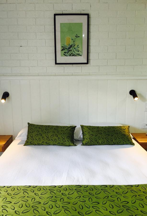Gin Gin Village Motor Inn Motel Esterno foto